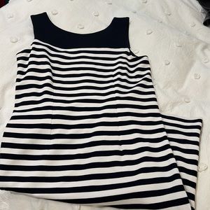 Very professional sheath dress. Looks amazing with a blazer! Navy blue striped